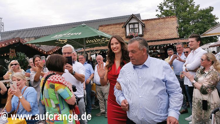 bilder nrw kirmeskoenigin julia I 2025 201