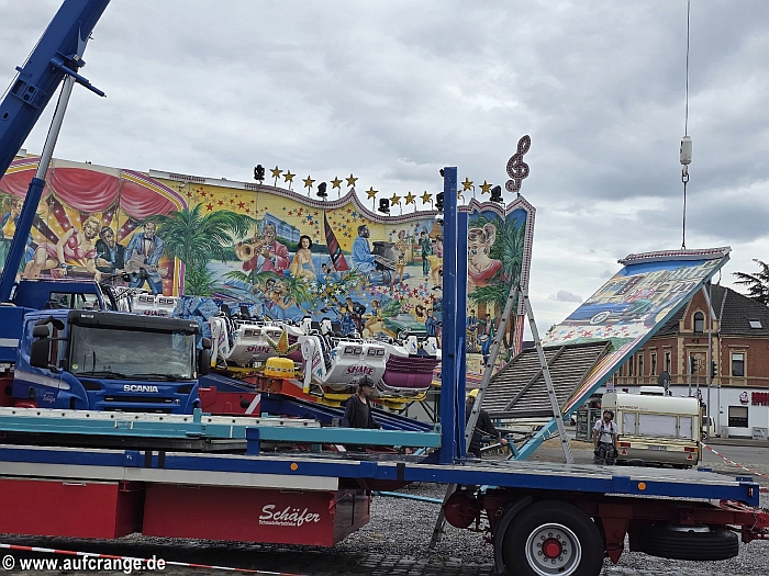 bilder aufbau cranger kirmes 20juli26 shakeandroll